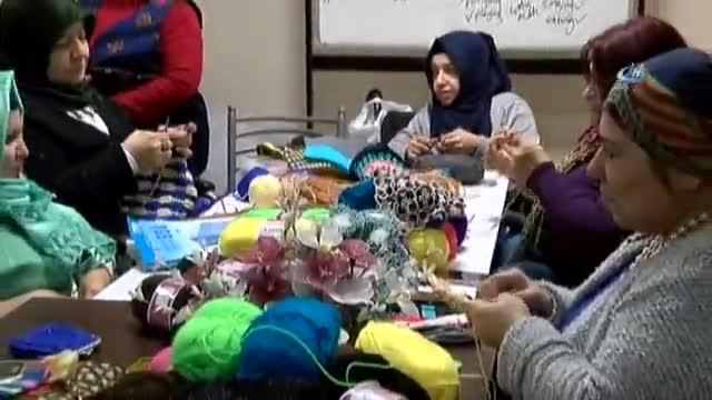 Engelli kadınlar hayata örgü şişleriyle tutunuyor