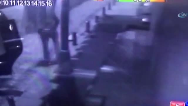 İstanbul'da sigara hırsızları kamerada