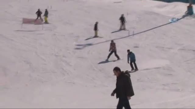 Erzurum Palandöken'de hafta sonu yoğunluğu