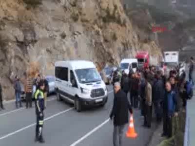 Devrilen tanker alev alev yandı