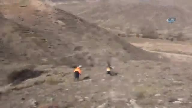 Aksaray'da otomobil 300 metrelik uçuruma yuvarlandı
