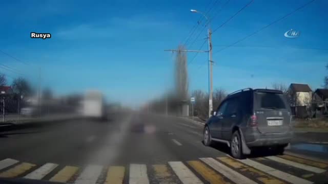 Rusya'da yaşlı kadın olay yerinde öldü