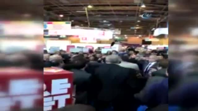 Fransa'da Cumhurbaşkanı adayına yumurtalı saldırı