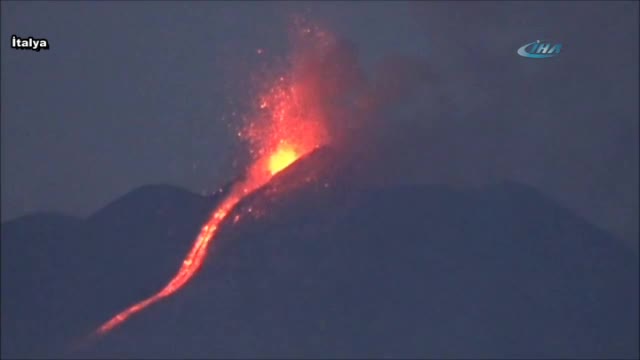 Etna Yanardağı böyle patladı
