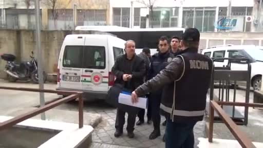 Bursa'da eski müftülük çalışanı 13 FETÖ şüphelisi adliyeye sevk edildi