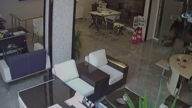 Acemi hırsız komedi filmini aratmadı