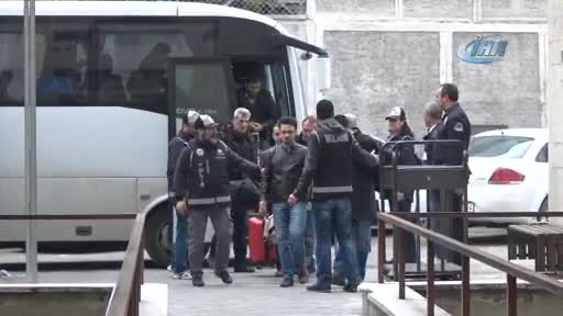 Bursa'da FETÖ'den gözaltına alınan 10 kişi adliyeye sevk edildi