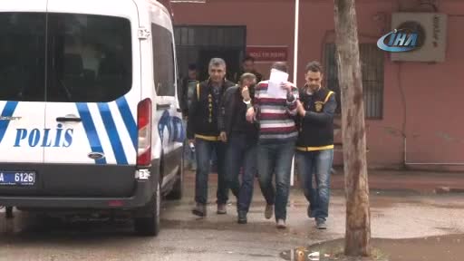 Bursa'da FETÖ ile korkutup 57 bin lira dolandırdılar