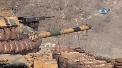 Mehmetçik, teröristlerin geçiş güzergahını yerle bir etti