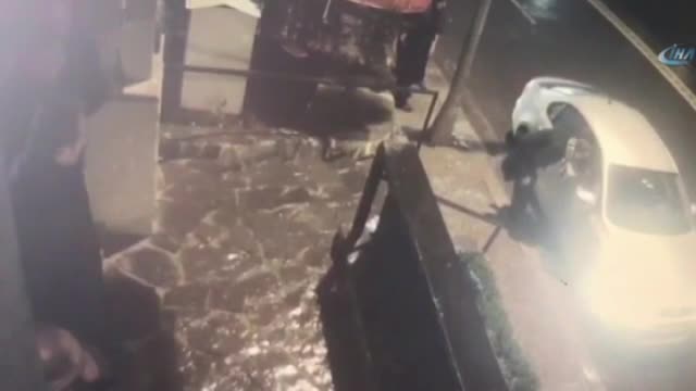 Onur Özbizerdik'in gece kulübüne saldırı anı ortaya çıktı