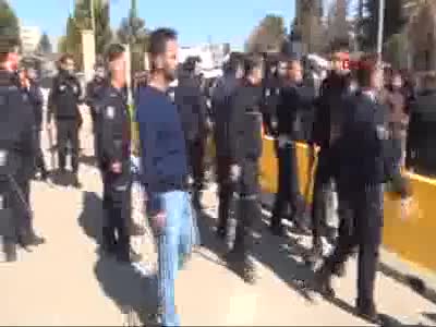 Şanlıurfa Adliyesi'nde kavga: 3'ü polis 6 yaralı