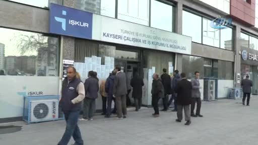 Kayseri'de büyükanneler maaş için müracaatlara başladı
