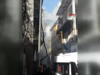 İstanbul Beyoğlu'nda yangın! Üç çocuk hayatını kaybetti - 2