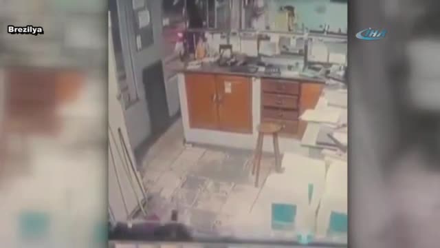 Soygun kadın polise takıldı