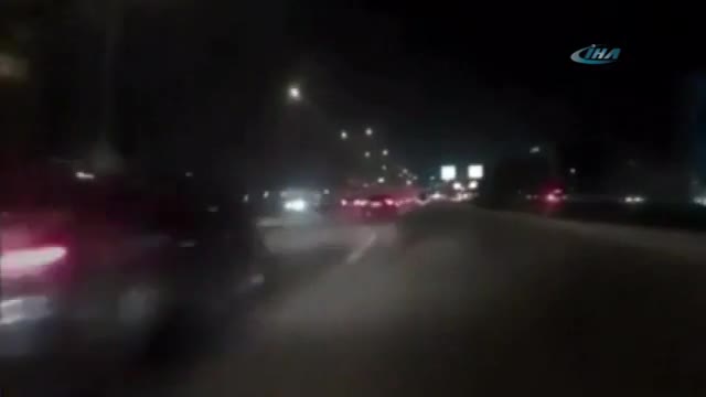 Makas atan trafik magandası kaza yaptı