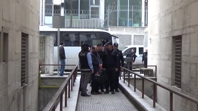 Bursa'da FETÖ'ye eleman ve para temin edenleri saatle ödüllendirmişler