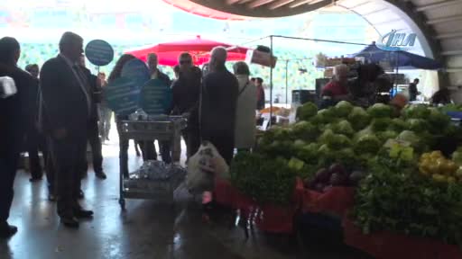 Bursa'da Dünya Su Günü'nde vatandaşlara su ikramı