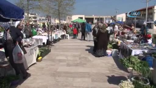 Bakan Özlü Marble gezdi, esnafla buluştu