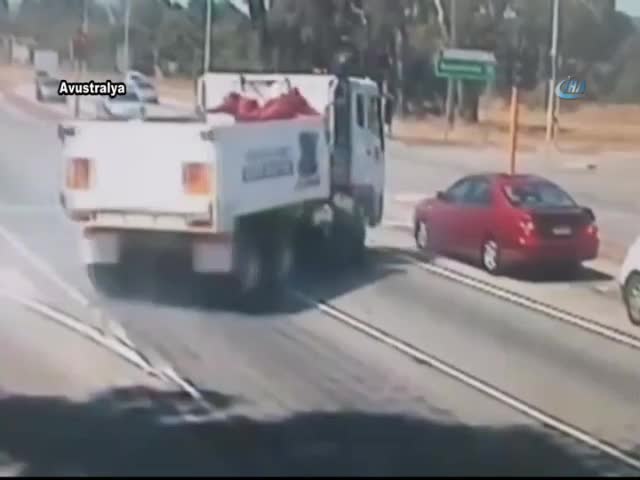 Trafikte tehlikeli şov!