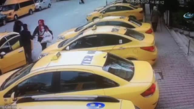Taksici dayağı güvenlik kamerasında