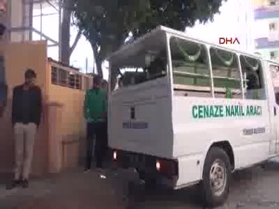 Öldürmeye gittiği silahla vurulup öldü