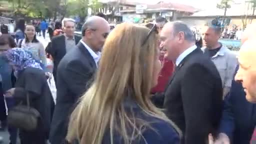 Bakan Özlü, Bursa'da 'hayır' çadırını ziyaret etti