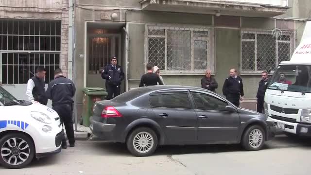 Bursa'da eşini öldürdü amcası yakalattı	- 2