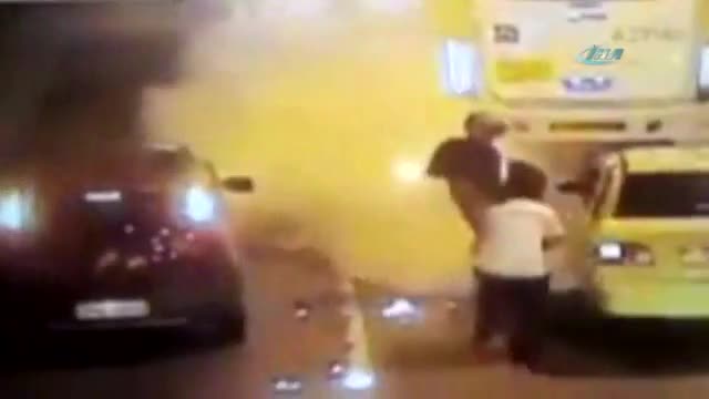 Sürüklenen motosiklet sürücüyü yaktı