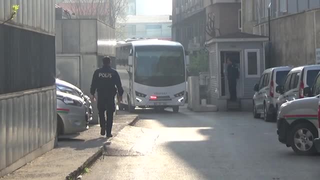 Bursa'da FETÖ'cü öğretmenler adliyeye sevk edildi