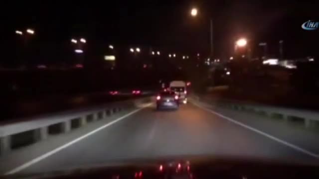 Trafikte yaşanan korku dolu anlar kamerada