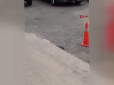 Ak Parti Genel Merkezi önünde intihar girişimi