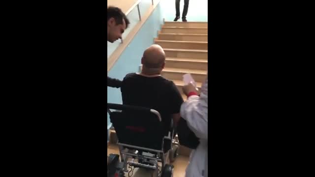 Engelli vatandaşa çalışmayan asansör şoku!