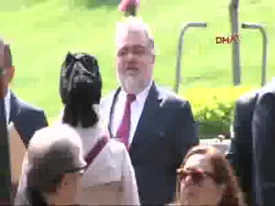 Erdoğan, Turgut Özal'ın kabrini ziyaret etti