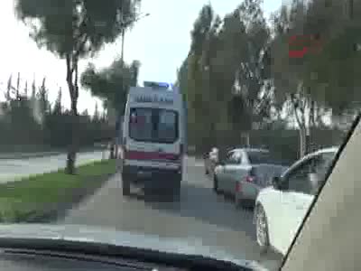 Otomobili taradılar: 1 ölü, 2 yaralı