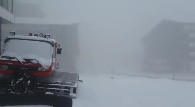 Bursa Uludağ'a nisan karı