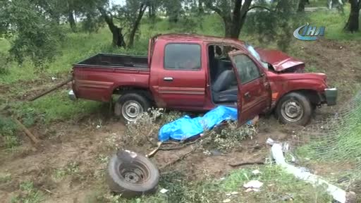Bursa'da TIR ile çarpışan kamyonette can pazarı: 2 ölü, 5 yaralı