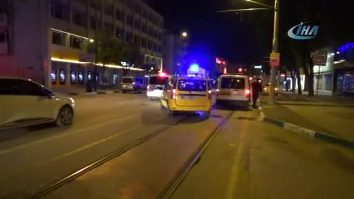 Bursa'da arkadan çarptığı aracı yaya yoluna fırlattı