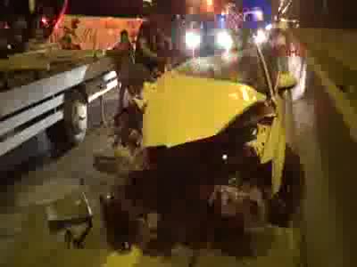 Hurdaya dönen otomobilden sağ çıktı