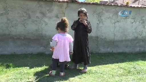 Bonzai kullanan anne babalarını ihbar ederek kurtardılar