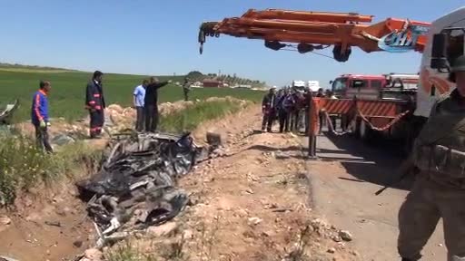 Tanker otomobili biçti: 2 ölü, 1 yaralı