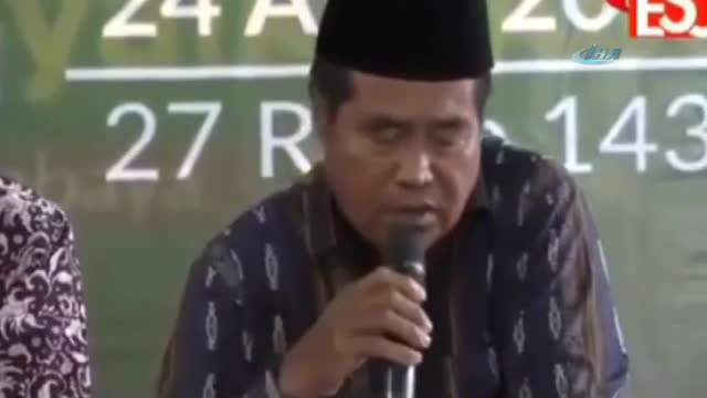 Ünlü hafız canlı yayında hayatını kaybetti