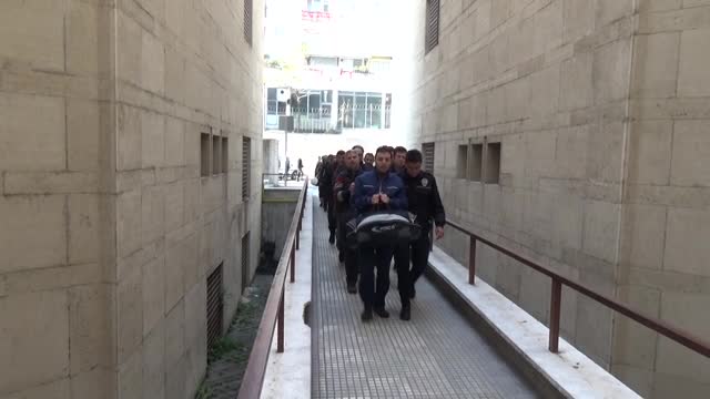 Bursa'da 5'i emniyet personeli 14 kişi FETÖ/PDY terör örgütüne üye olmaktan adliyeye sevk edildi