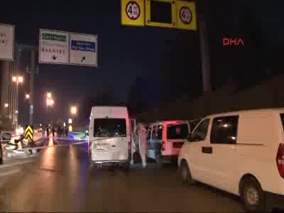 Lüks otomobile silahlı saldırı: 2 ölü