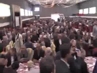 Kur'an-ı Kerim'in altından geçerek barıştılar