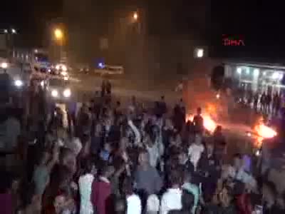 Mahalleli 'Suriyeliler Arapça küfretti' deyip yol kesti