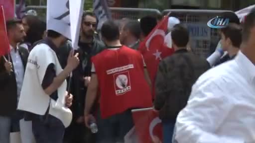 Bursa'da 1 Mayıs yürüyüşünde kavga çıktı