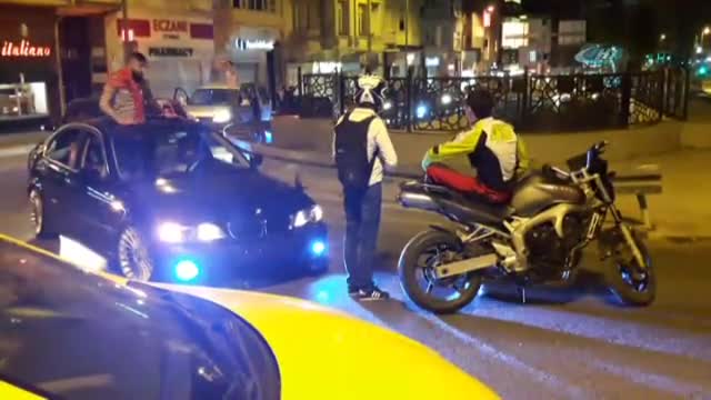 Asker uğurlama konvoyundaki magandalar trafiği felç etti