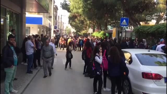 Bursa'da okulda dehşet: Kız arkadaşını öldürüp, intihar girişiminde bulundu