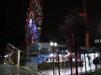 Lunaparkta asansör yere çakıldı: 10 yaralı
