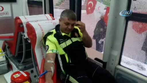 Bursa'da trafik polislerinden kan bağışı